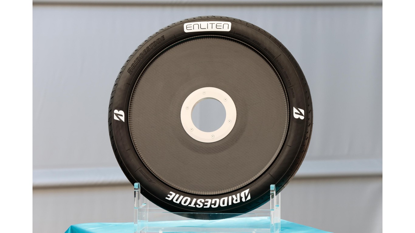 Bridgestone új négyévszakos teherautó-abroncsa