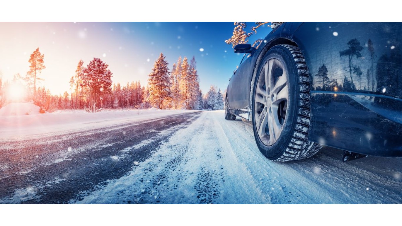 Téli gumi előnyei: mikor érdemes elhagyni a négyévszakost?