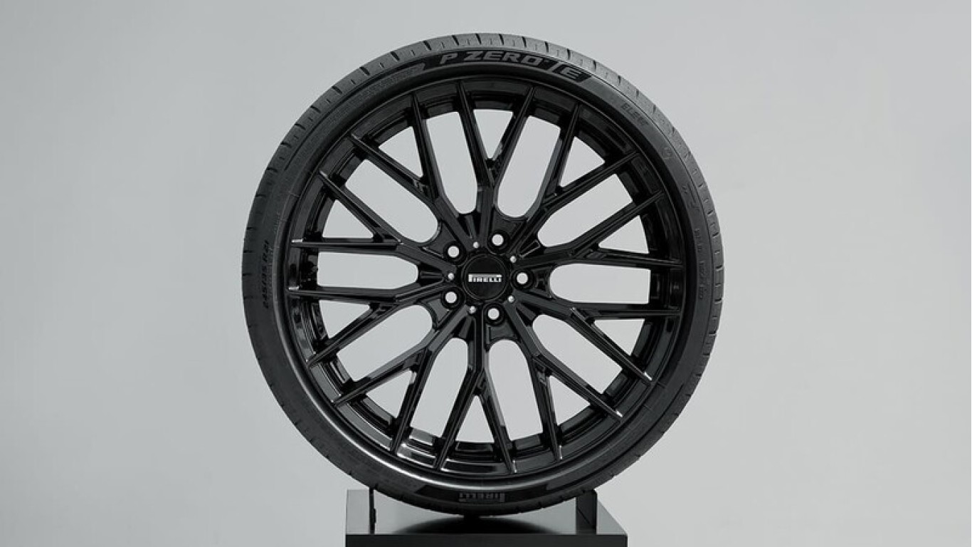 Az innováció diadala: a P Zero E és a Compasso d'Oro